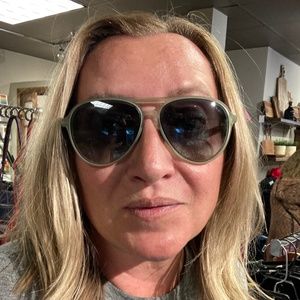 Meet your Posher, Beth